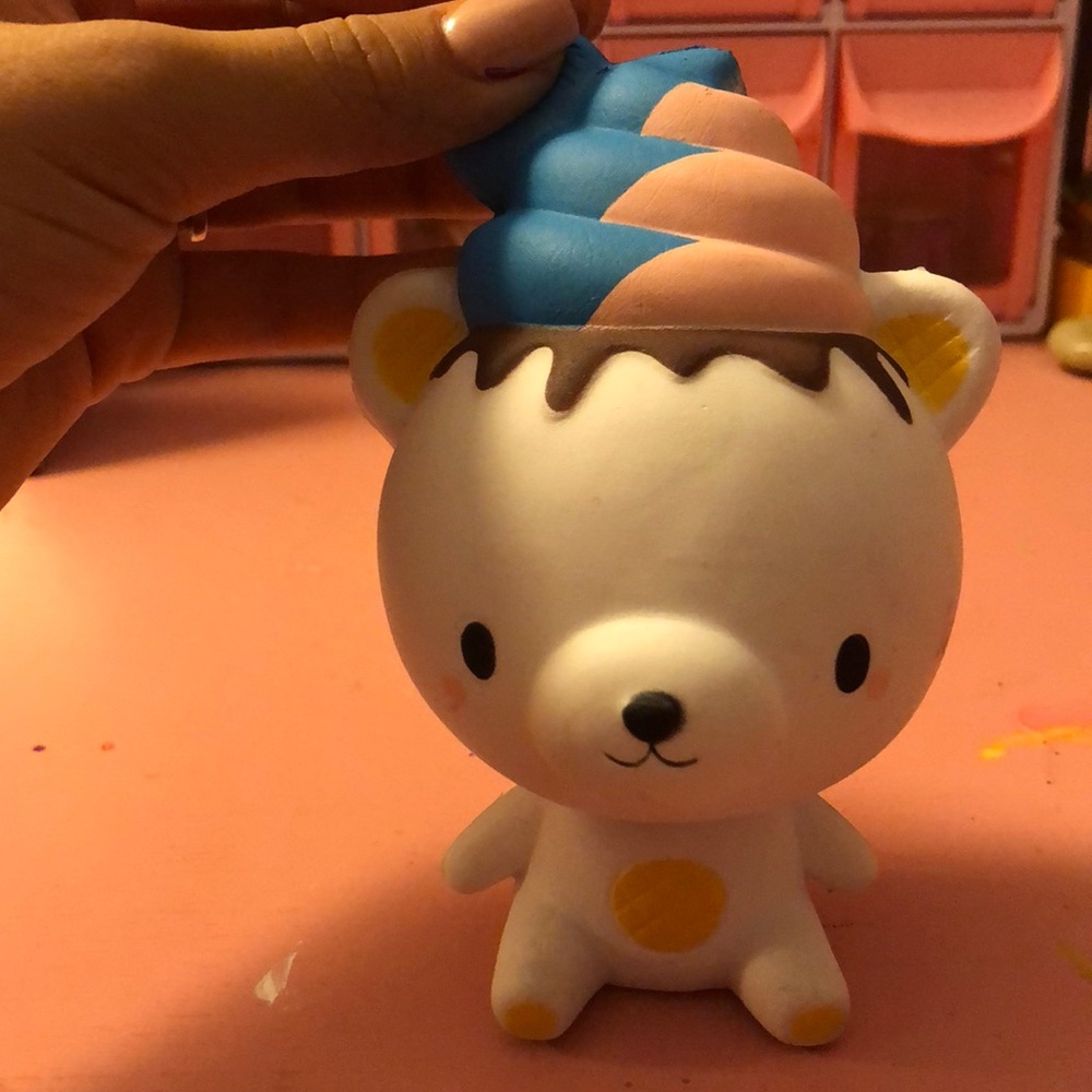 Cute ice cream beat slow rising jumbo squishy!
